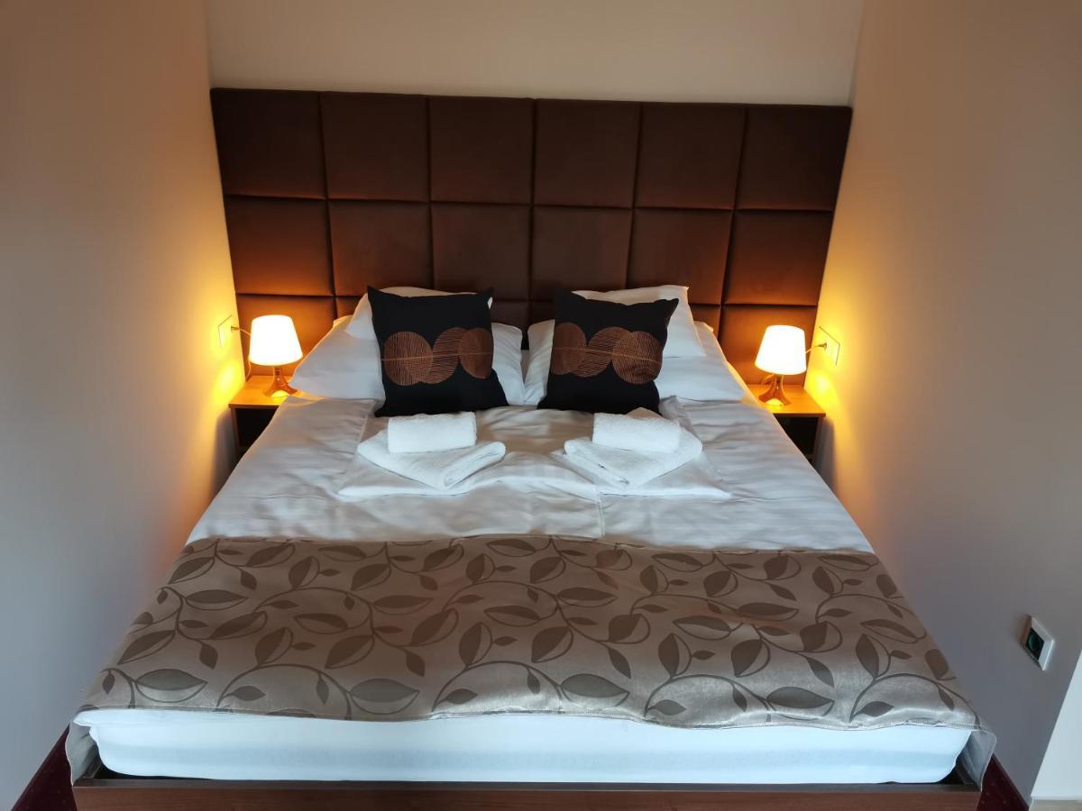 Termal Apartmanhaz เวเรเชกแฮซ ภายนอก รูปภาพ