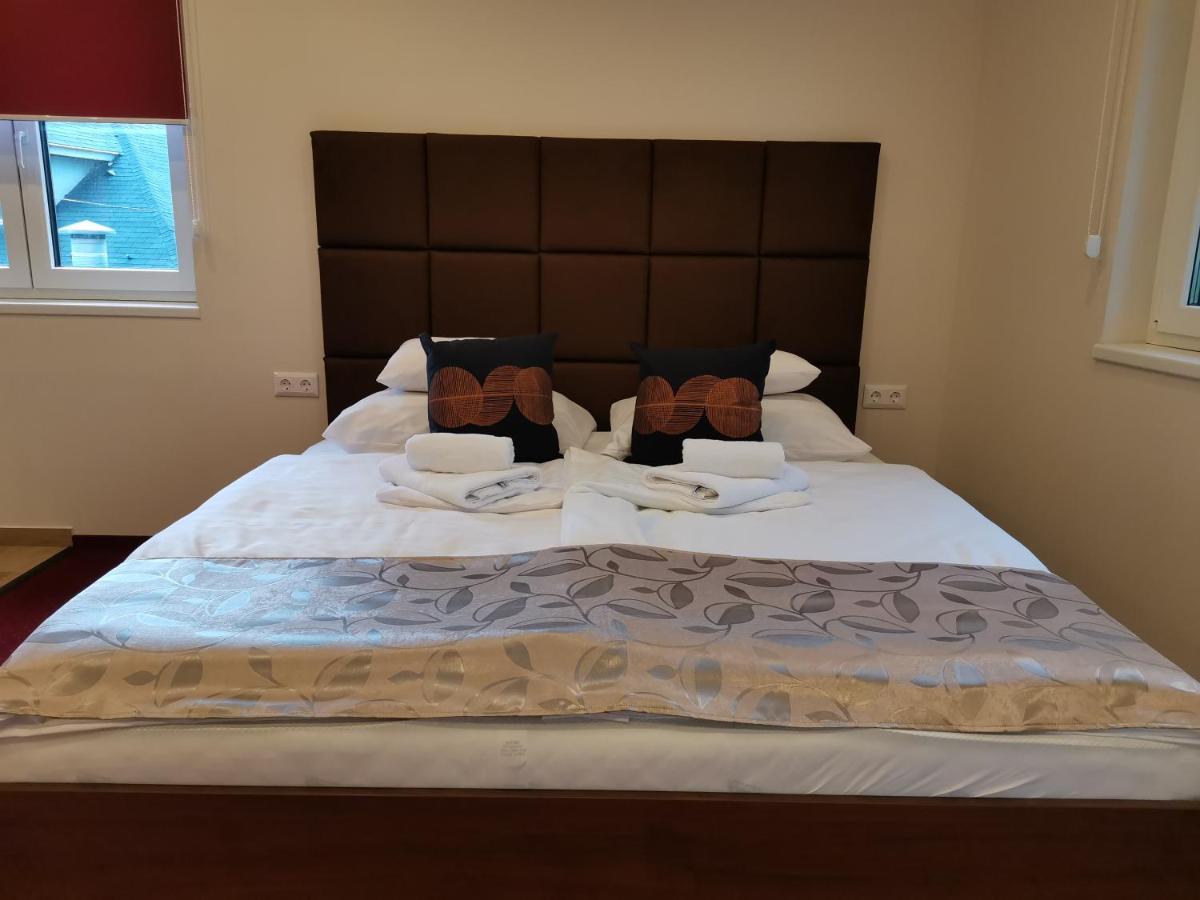 Termal Apartmanhaz เวเรเชกแฮซ ภายนอก รูปภาพ