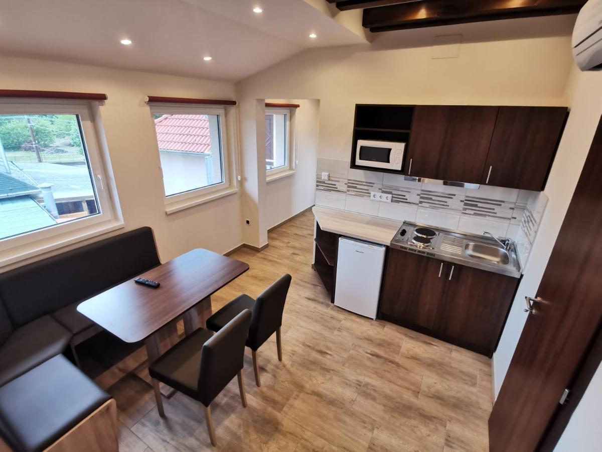 Termal Apartmanhaz เวเรเชกแฮซ ภายนอก รูปภาพ