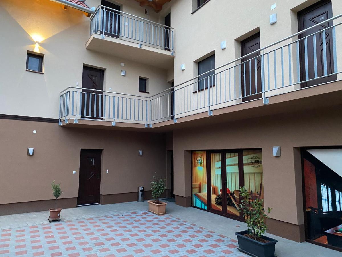 Termal Apartmanhaz เวเรเชกแฮซ ภายนอก รูปภาพ