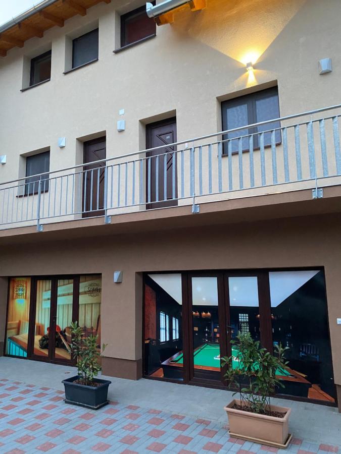 Termal Apartmanhaz เวเรเชกแฮซ ภายนอก รูปภาพ